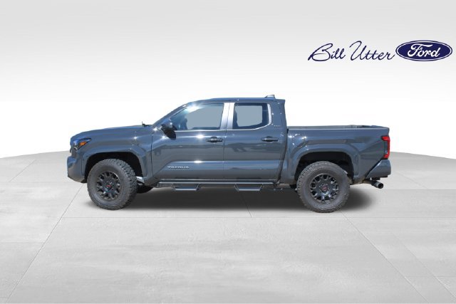 Used 2025 Toyota Tacoma SR5 AWD/4WD image 8