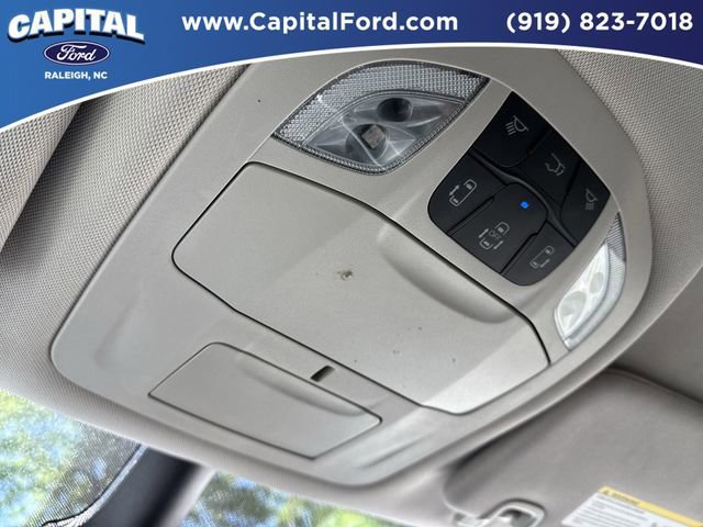 Used 2024 Chrysler Pacifica Touring-L image 29