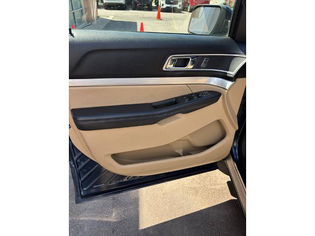 Certified 2017 Ford Explorer XLT w/ Equipment Group 201A FWD image 12