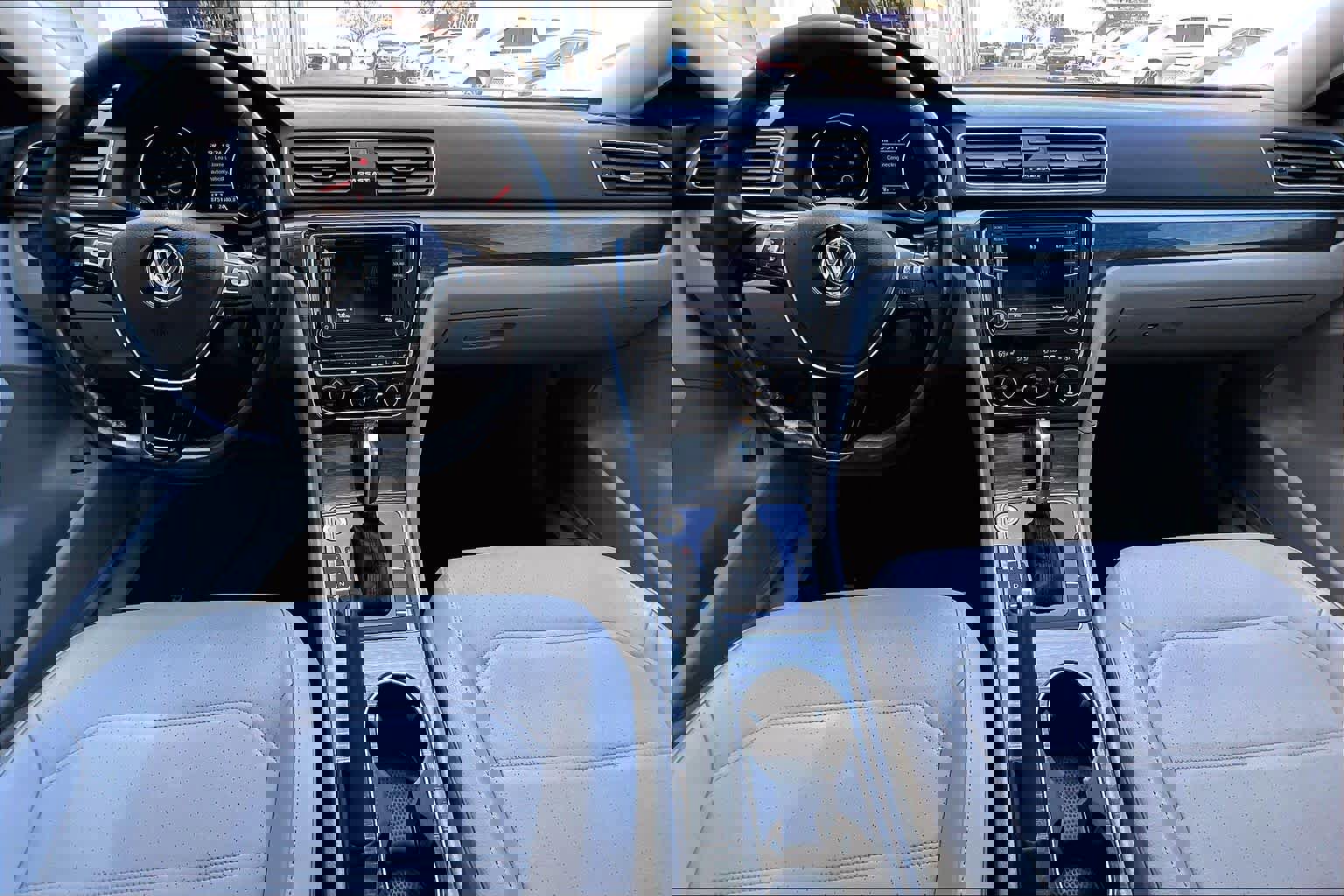 Used 2018 Volkswagen Passat 2.0T SE image 17