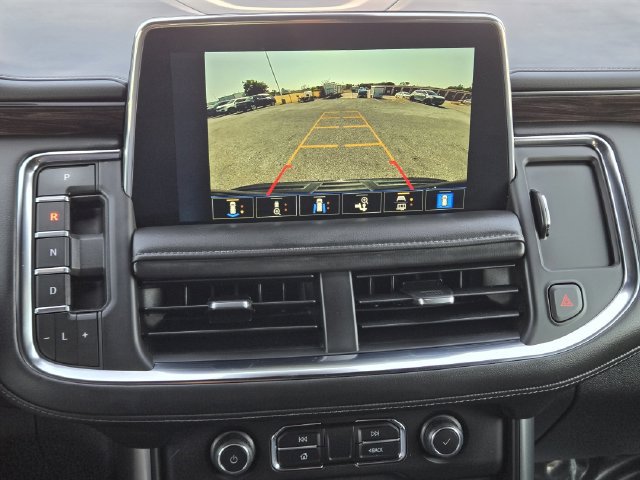 Used 2023 Chevrolet Tahoe Z71 w/ Luxury Package AWD/4WD image 17