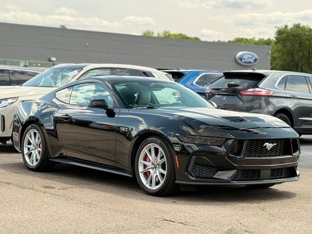 Certified 2025 Ford Mustang GT Premium RWD image 32