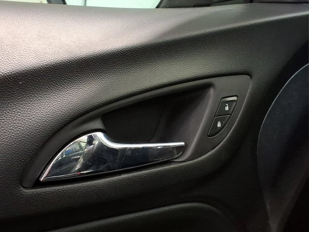 Used 2020 Chevrolet Equinox Premier AWD/4WD image 11