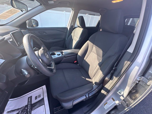 Used 2024 Nissan Rogue S AWD/4WD image 14
