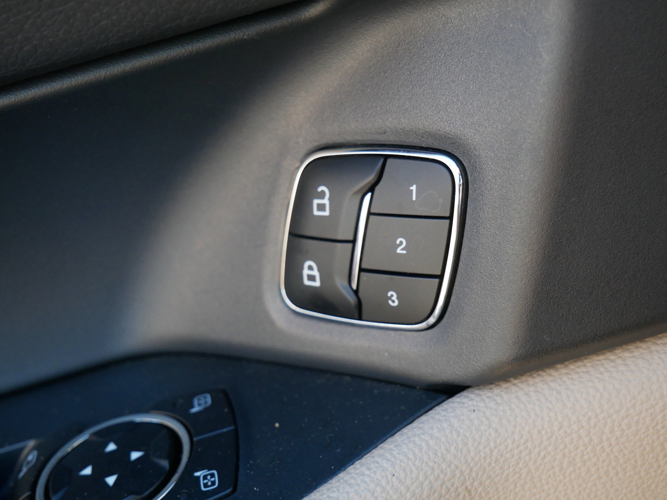 Certified 2024 Ford Expedition Limited image 28