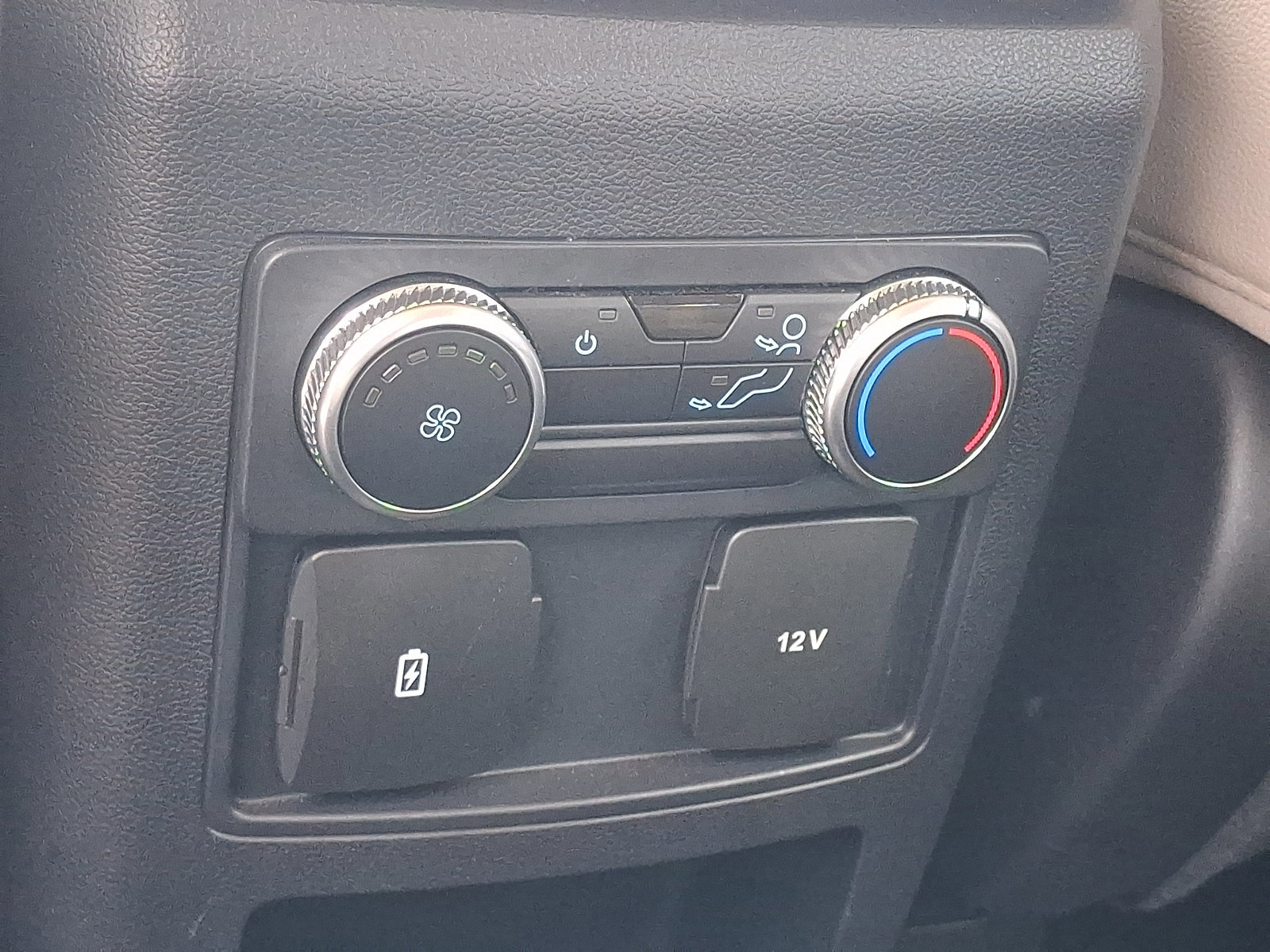 Certified 2021 Ford Explorer XLT w/ Equipment Group 202A image 13