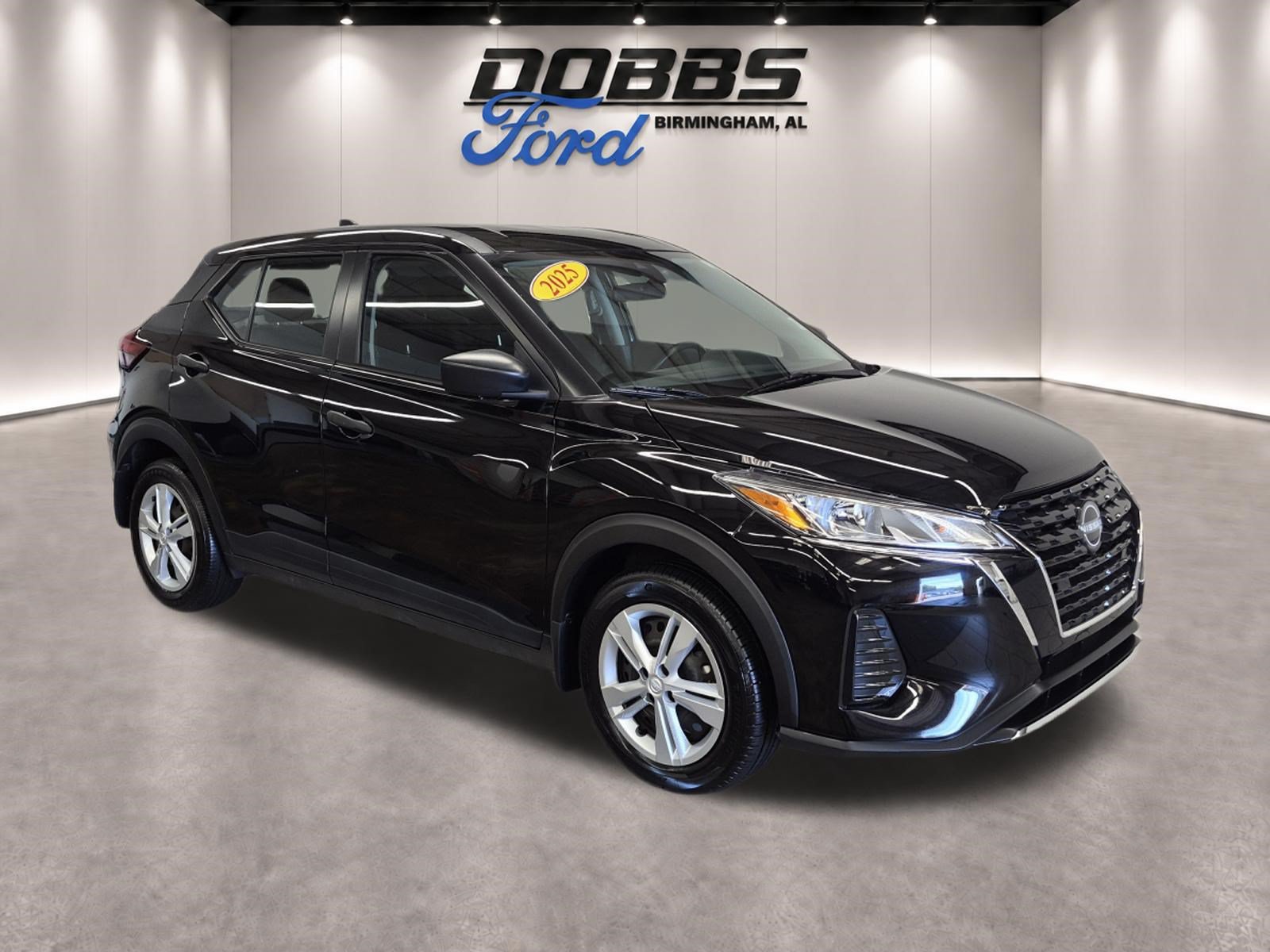 Used 2025 Nissan Kicks Play S FWD image 3