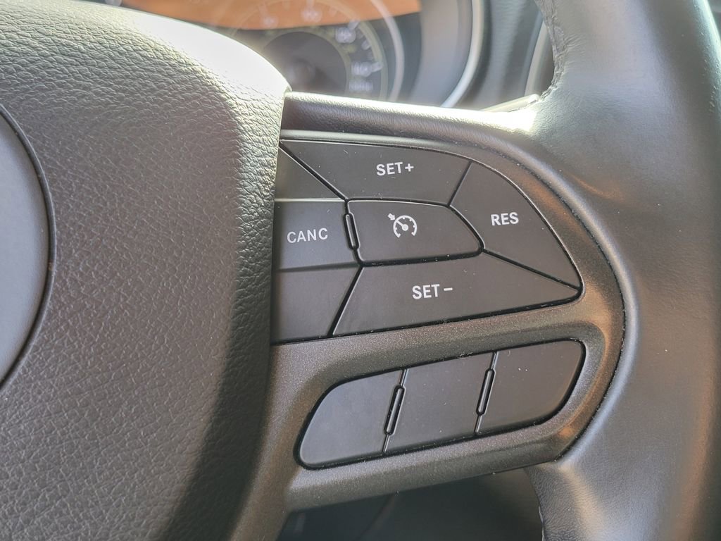 Used 2019 Jeep Cherokee Trailhawk image 23