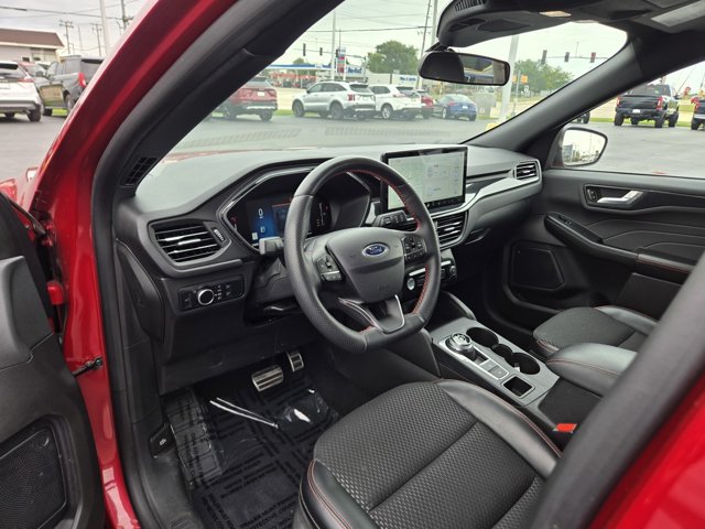 Certified 2024 Ford Escape ST-Line w/ Tech Pack #1 AWD/4WD image 2
