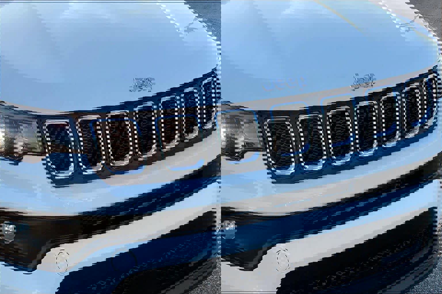 Used 2024 Jeep Compass Latitude image 30