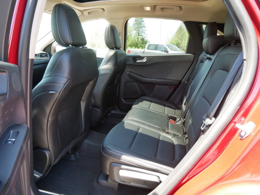 Certified 2020 Ford Escape Titanium AWD/4WD image 11
