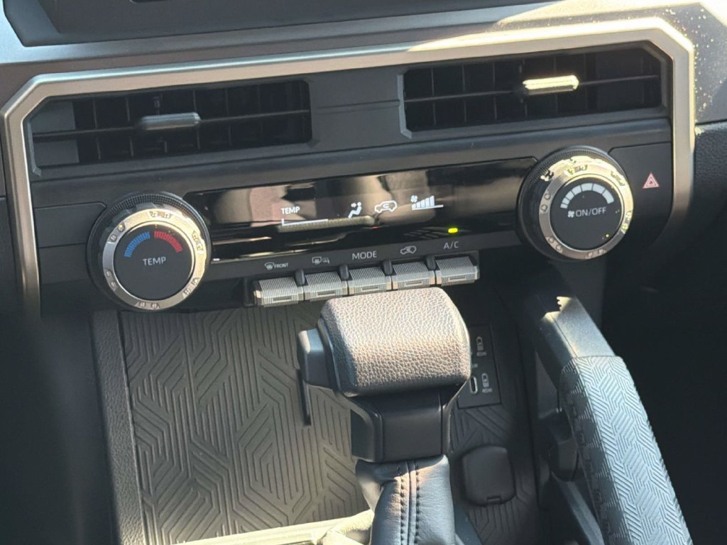 Used 2025 Toyota 4Runner SR5 AWD/4WD image 20
