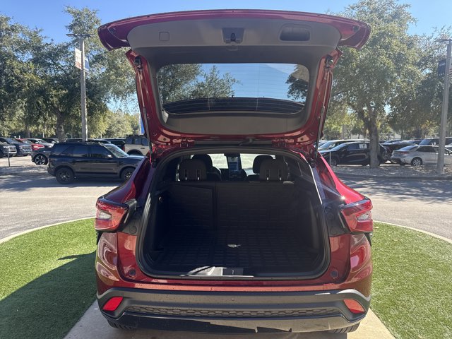Used 2025 Chevrolet Trax RS w/ Sunroof Package FWD image 5