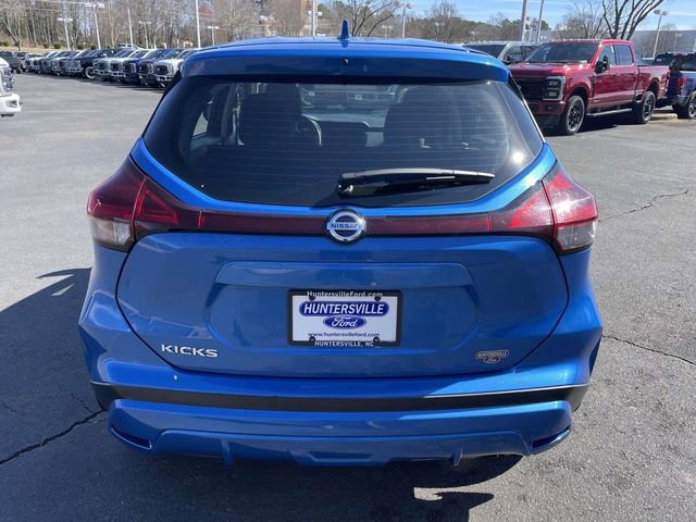 Used 2021 Nissan Kicks S image 4