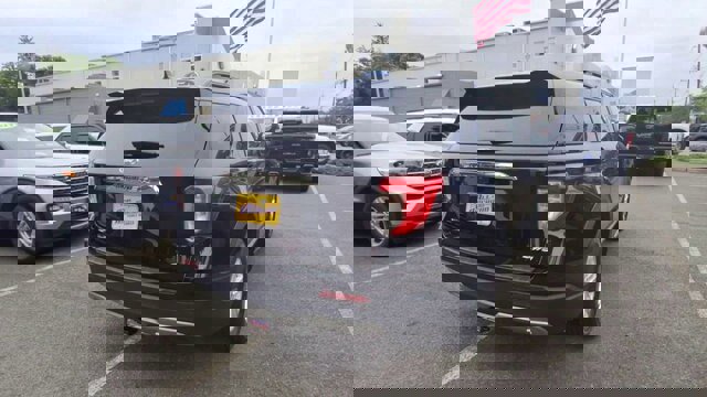 Certified 2022 Ford Explorer XLT w/ Equipment Group 202A image 8