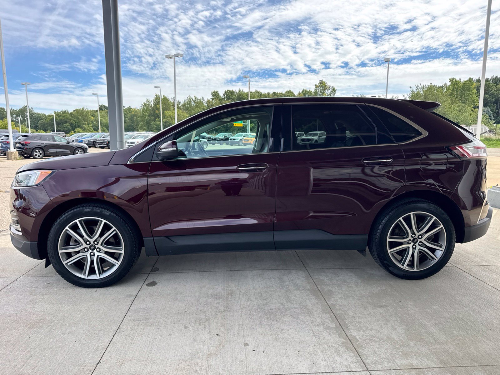 Certified 2024 Ford Edge Titanium w/ Equipment Group 301A AWD/4WD image 4