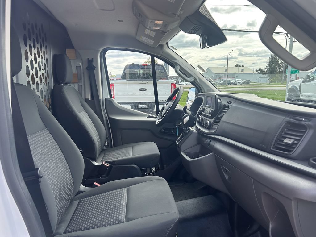 Certified 2025 Ford Transit 250 Low Roof w/ Exterior Upgrade Package RWD image 19