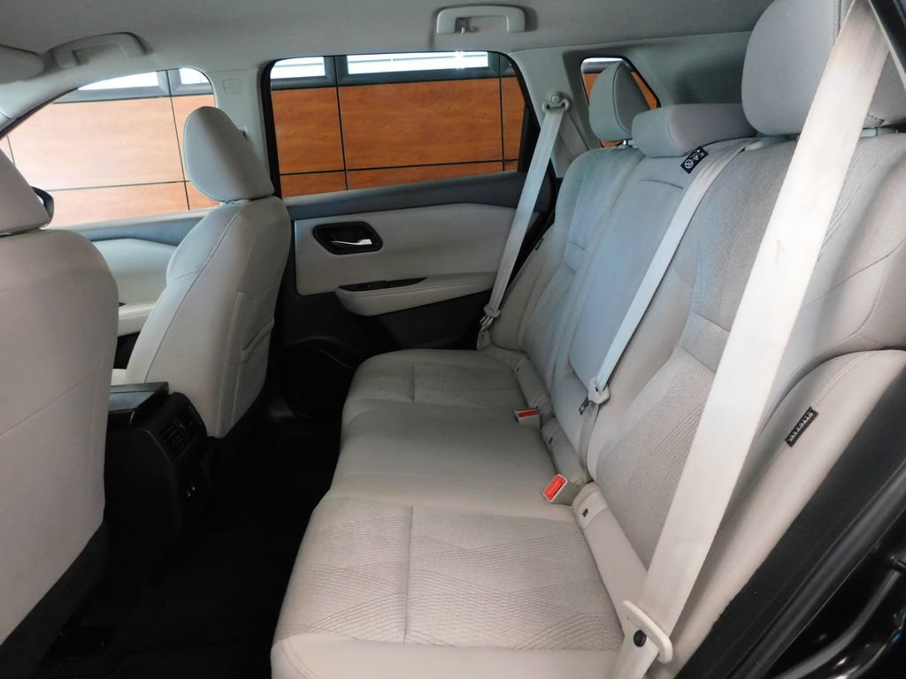 Used 2025 Nissan Rogue SV AWD/4WD image 38