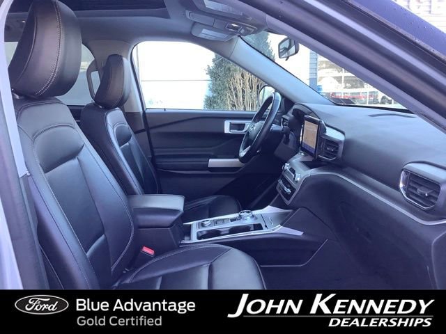 Certified 2022 Ford Explorer XLT w/ Equipment Group 202A AWD/4WD image 11