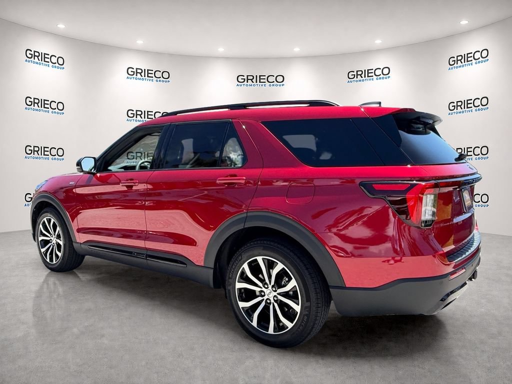 Certified 2026 Ford Explorer ST-Line w/ Premium Package RWD image 5