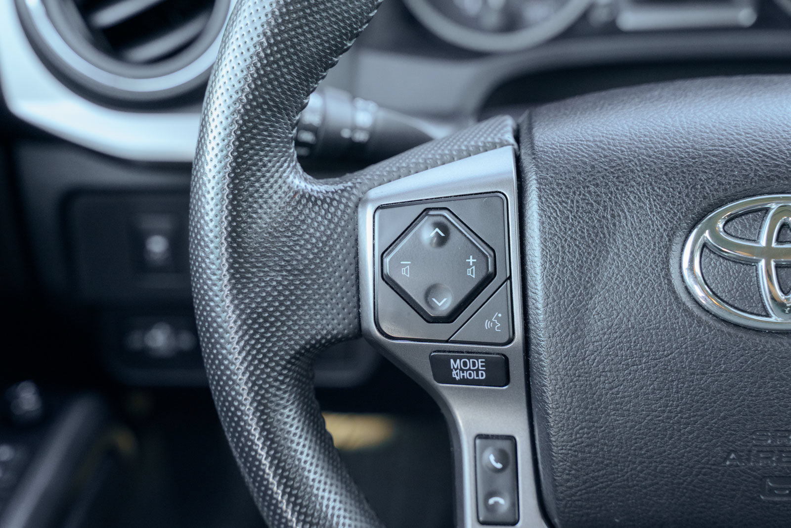 Used 2022 Toyota Tacoma SR5 RWD image 28