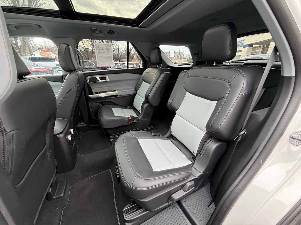 Certified 2023 Ford Explorer XLT w/ Equipment Group 202A image 27