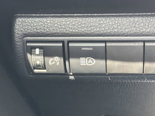Used 2025 Toyota Corolla SE image 19