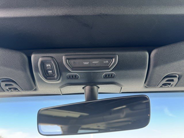 Used 2023 Jeep Wrangler Unlimited Sahara image 18