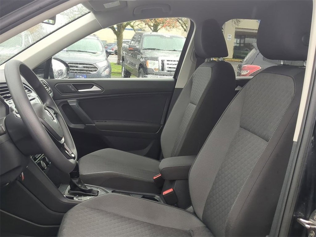 Used 2020 Volkswagen Tiguan S image 11