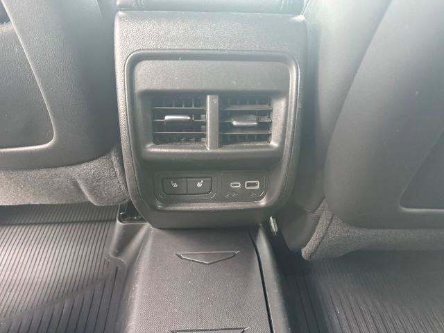 Used 2025 Cadillac XT4 Sport FWD image 17