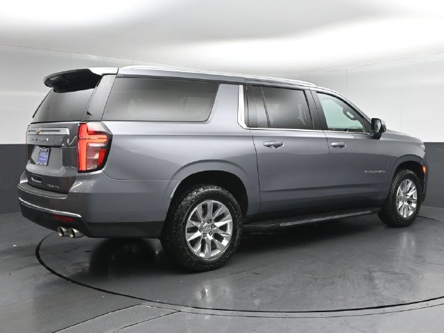 Used 2022 Chevrolet Suburban Premier AWD/4WD image 7