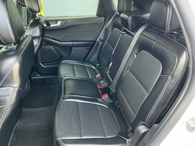 Certified 2025 Ford Escape Platinum AWD/4WD image 22