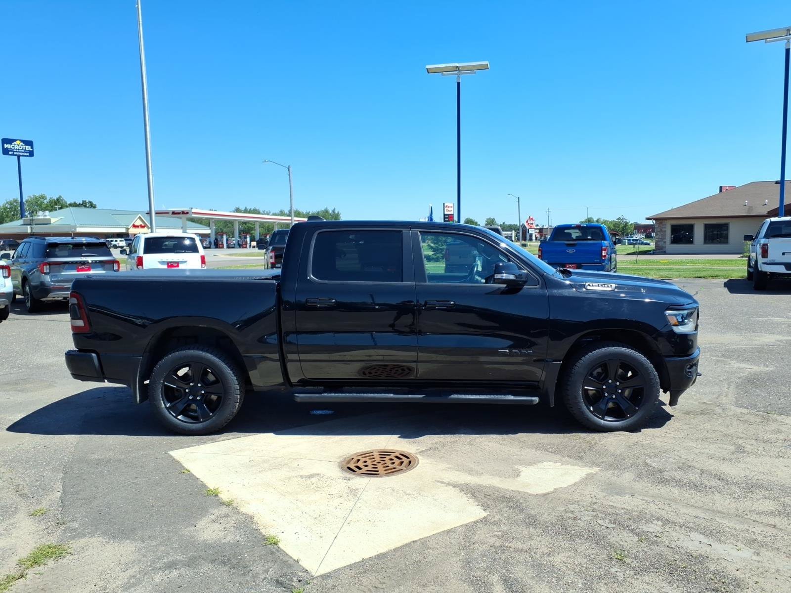 Used 2021 RAM 1500 Big Horn AWD/4WD image 7