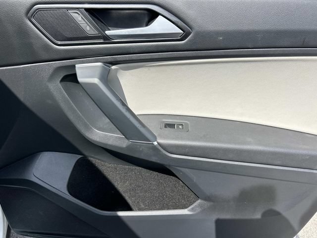 Used 2018 Volkswagen Tiguan SE FWD image 28