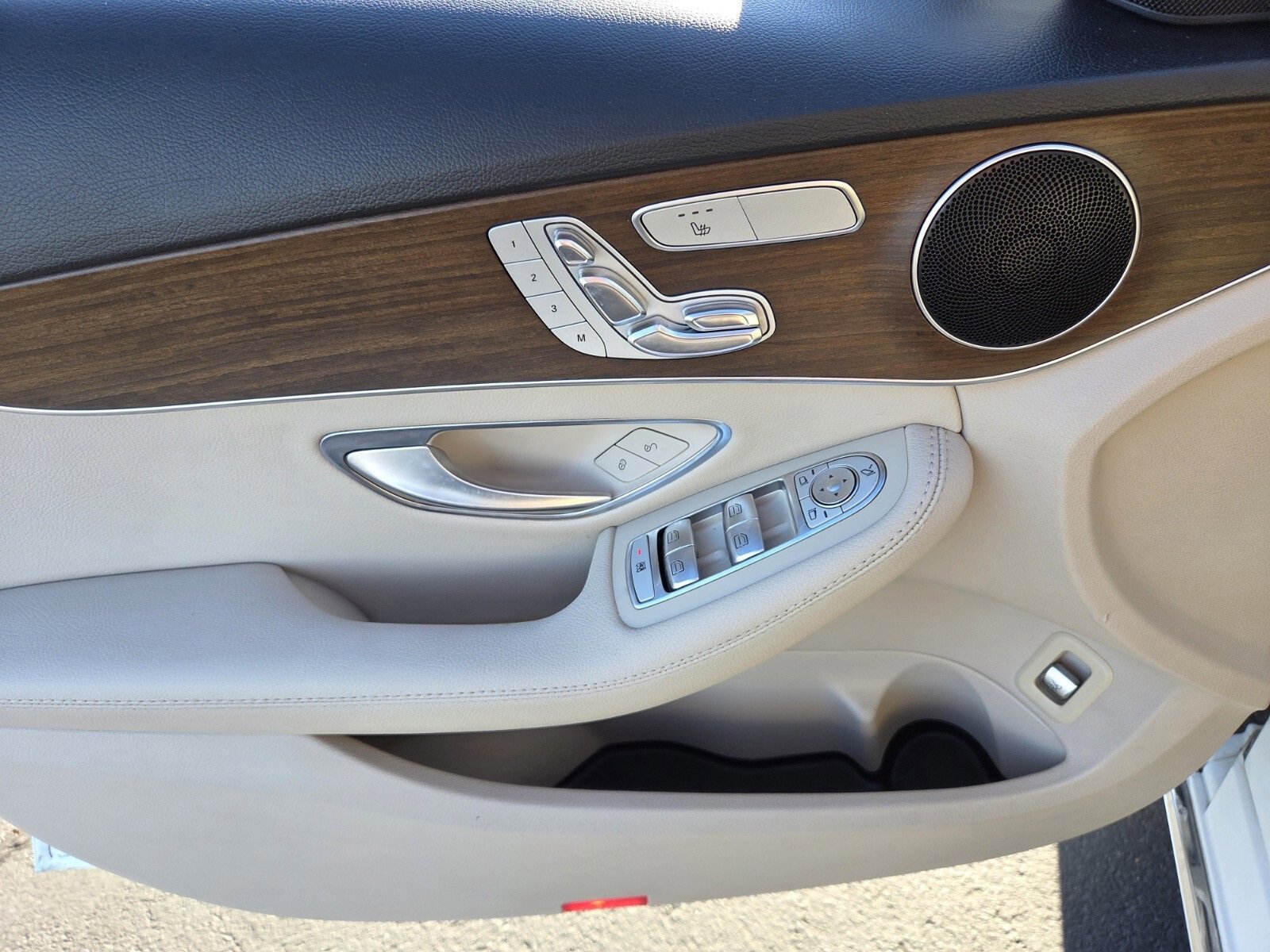 Used 2019 Mercedes-Benz C 300 C 300 image 18