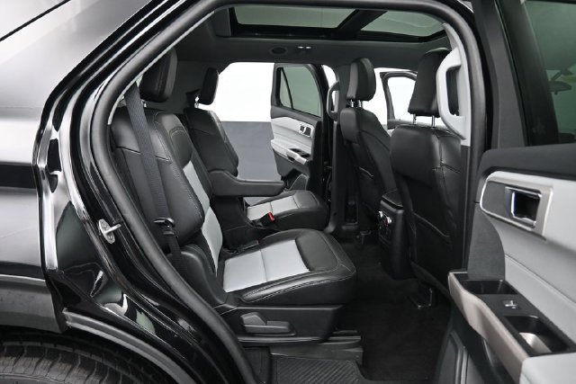 Certified 2024 Ford Explorer XLT w/ Equipment Group 202A AWD/4WD image 26