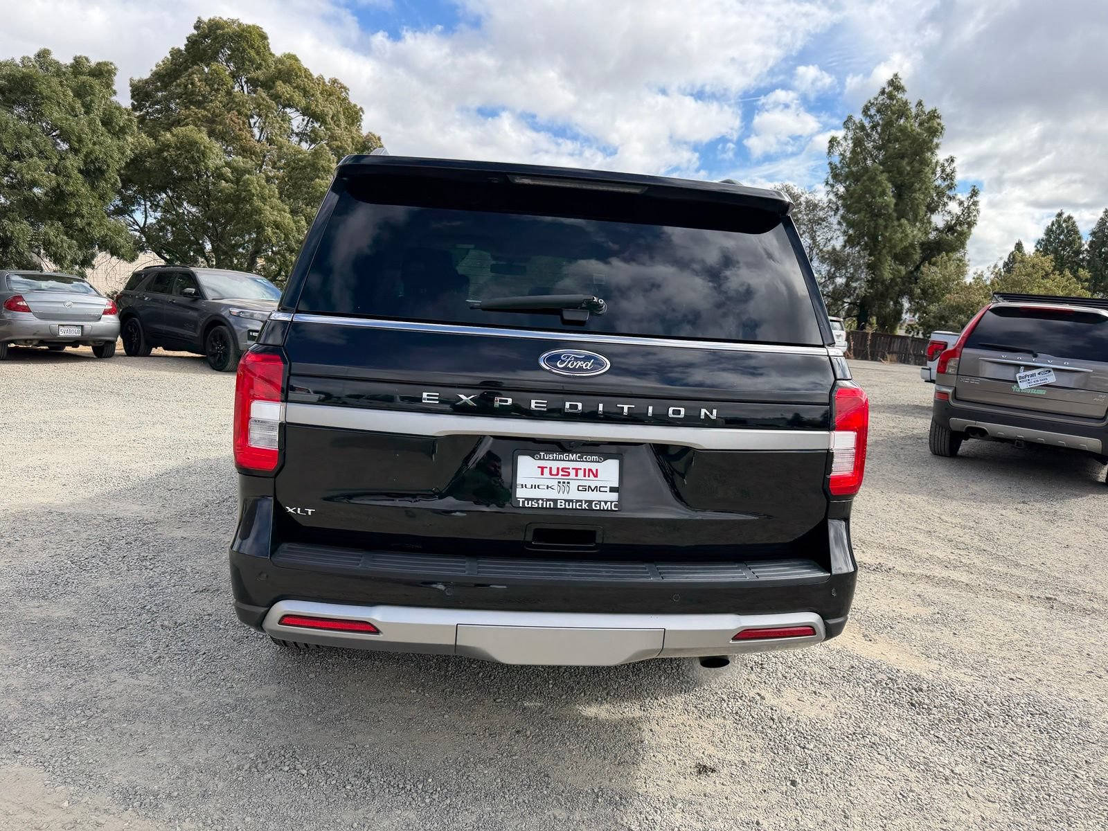 Certified 2024 Ford Expedition XLT AWD/4WD image 4