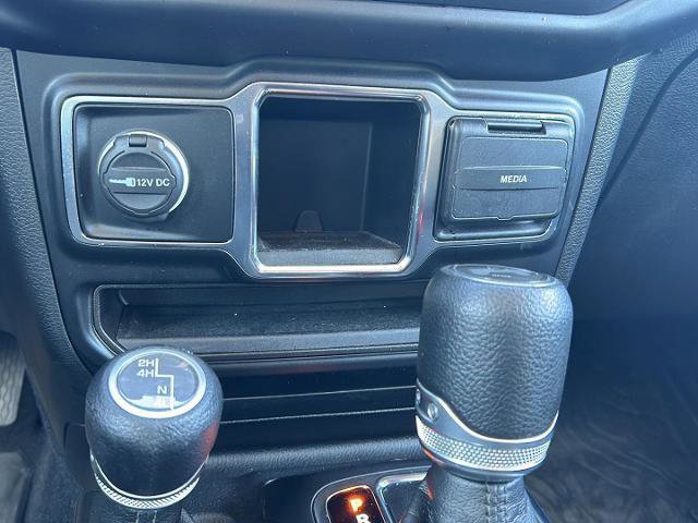Used 2021 Jeep Wrangler Sport image 39