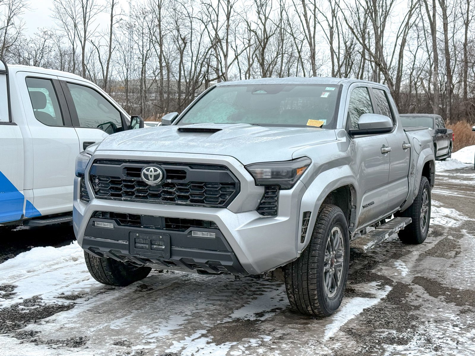 Used 2024 Toyota Tacoma TRD Sport image 2