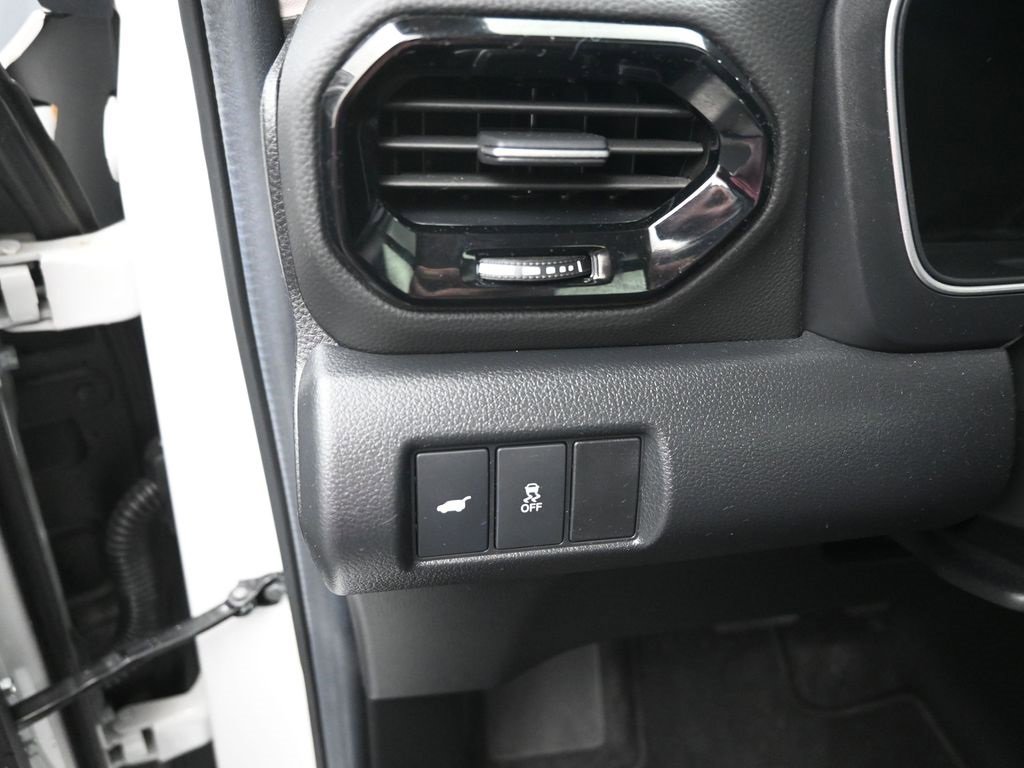 Used 2024 Honda Pilot Touring image 13