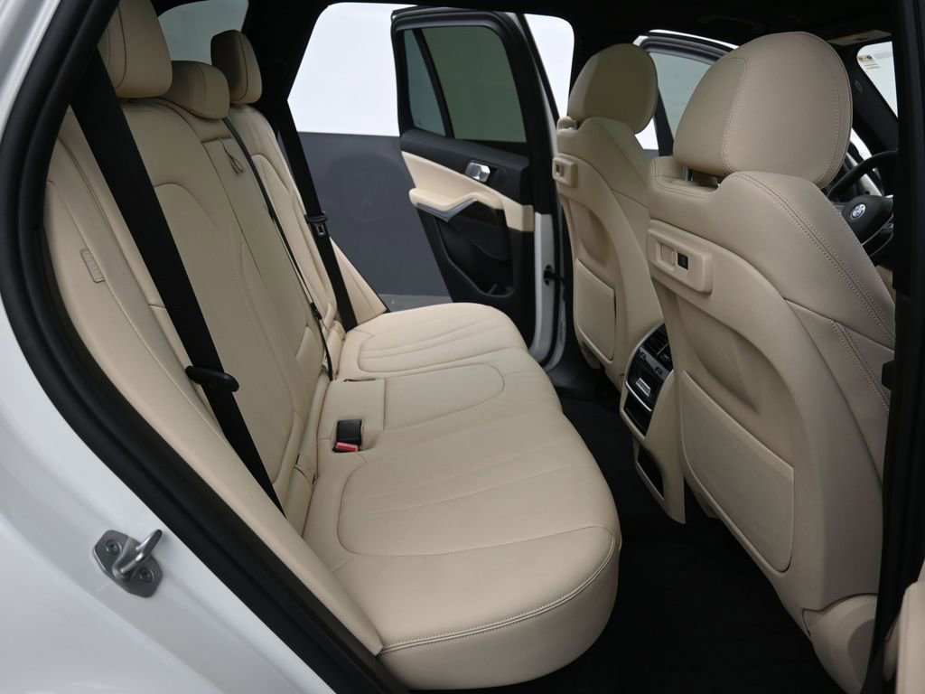 Used 2021 BMW X5 sDrive40i w/ Premium Package 2 RWD image 10