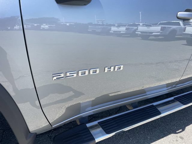 Used 2025 Chevrolet Silverado 2500 LT w/ Convenience Package AWD/4WD image 12