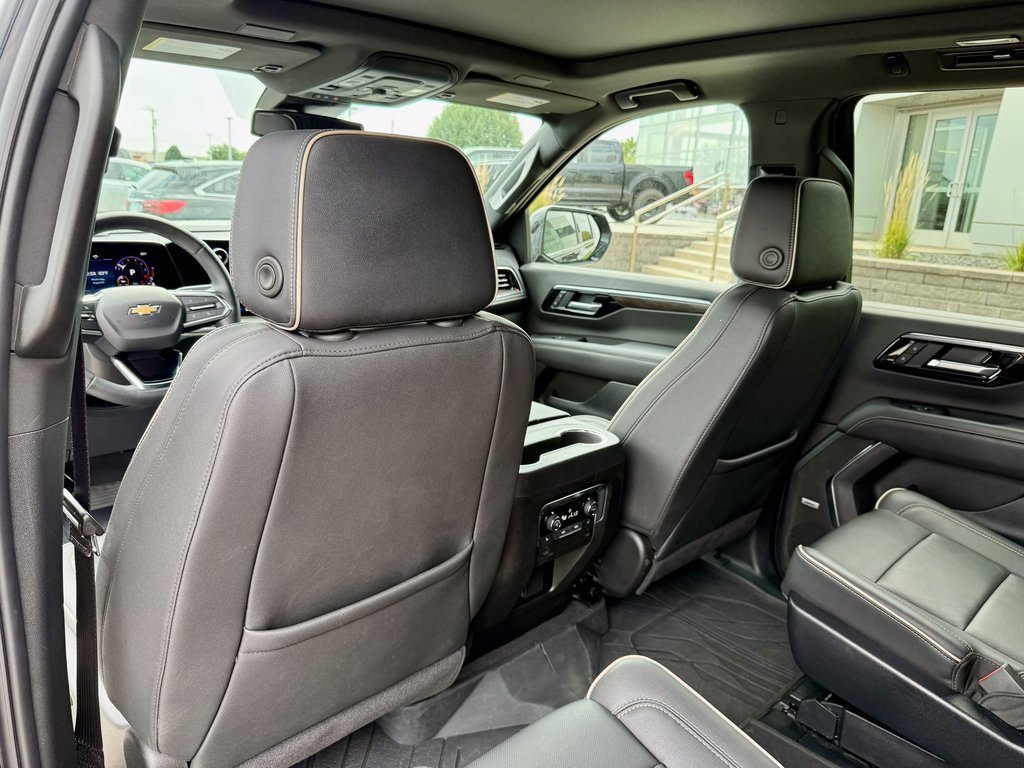 Used 2025 Chevrolet Suburban Premier w/ Sun And Tow Package image 12