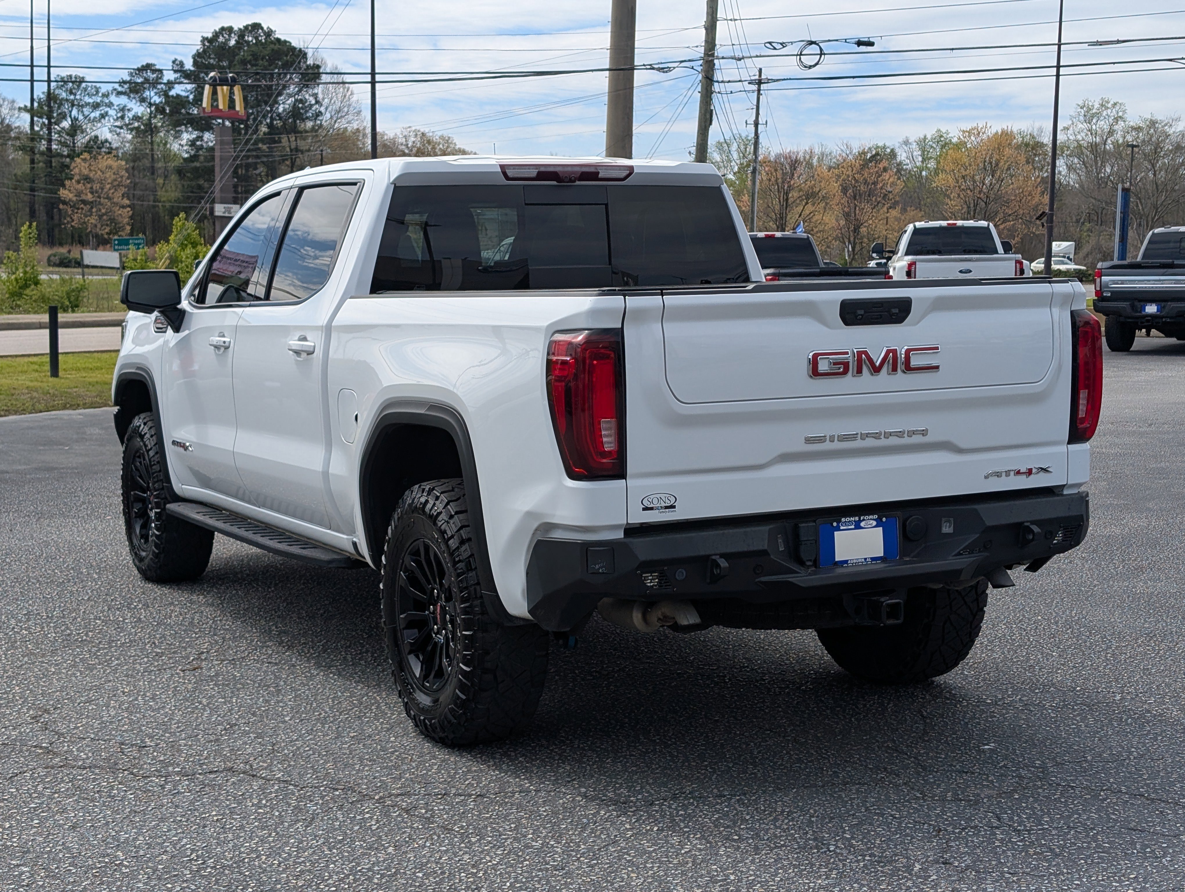 Used 2023 GMC Sierra 1500 AT4X image 5