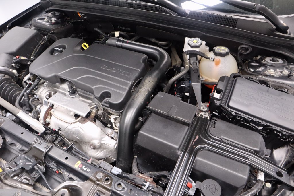 Used 2024 Chevrolet Malibu LT FWD image 17