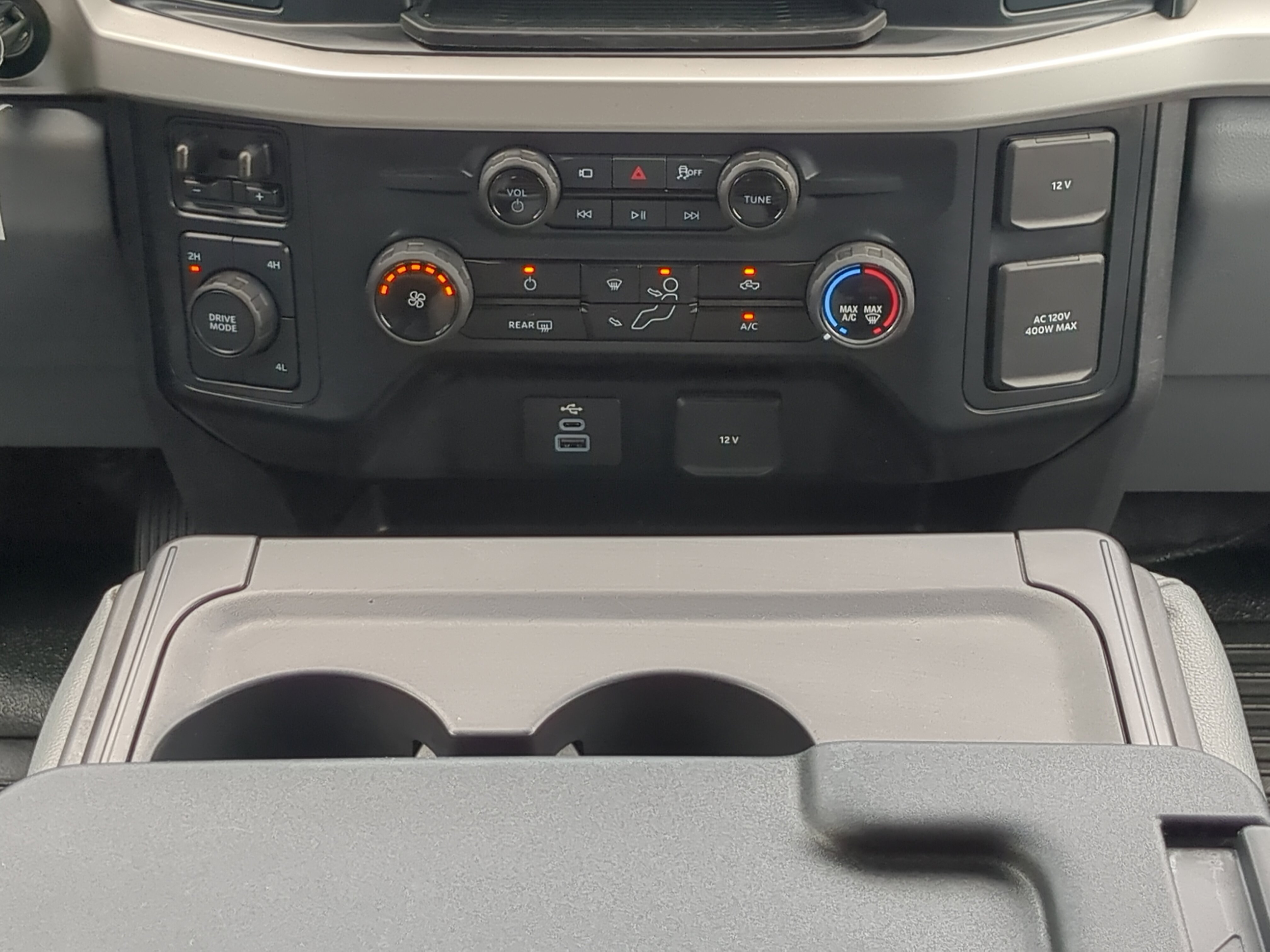 Certified 2025 Ford F350 XL w/ 360-Degree Camera Package AWD/4WD image 17