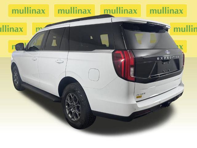Certified 2025 Ford Expedition Active image 3