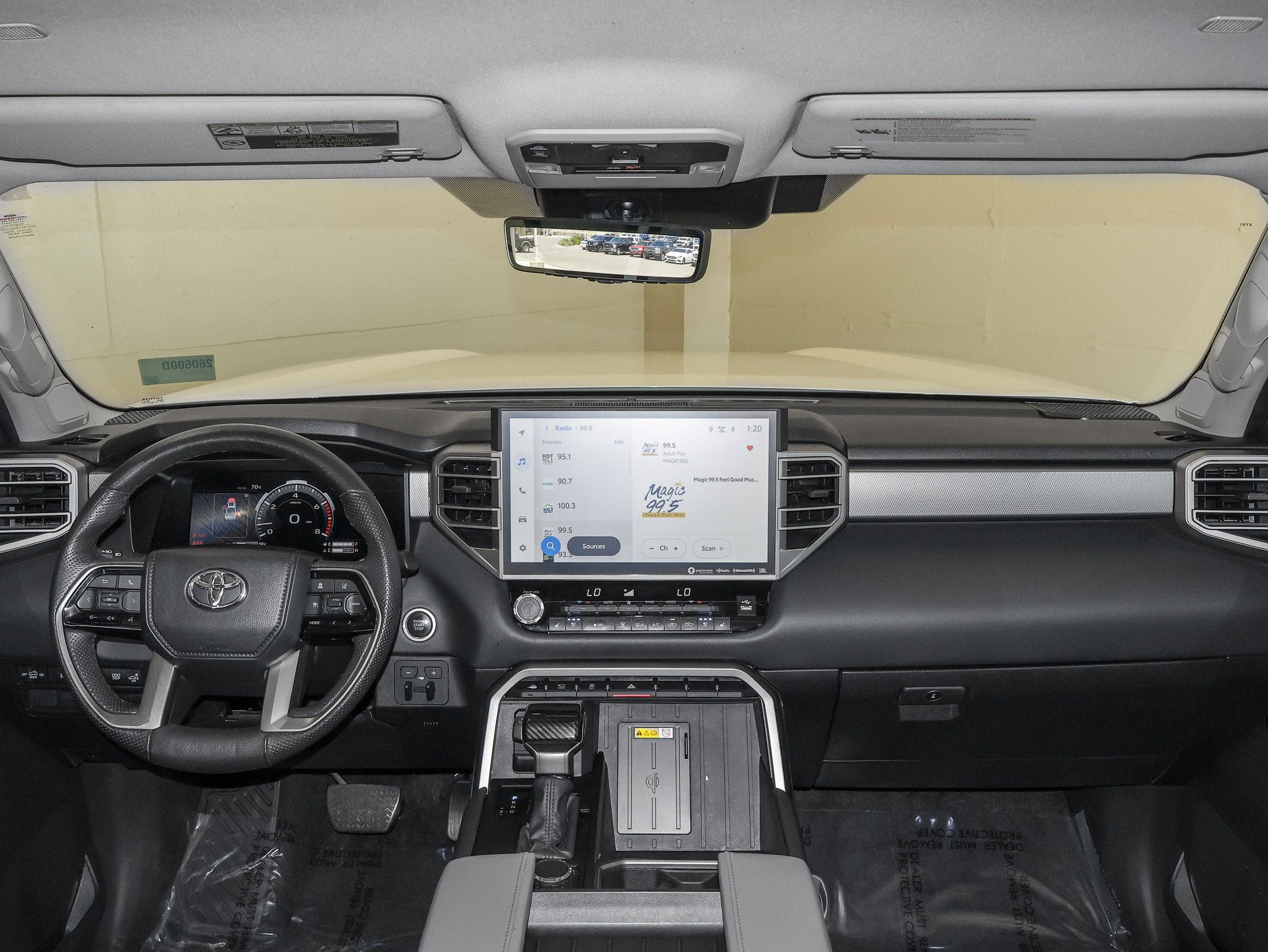 Used 2024 Toyota Tundra Limited AWD/4WD image 26
