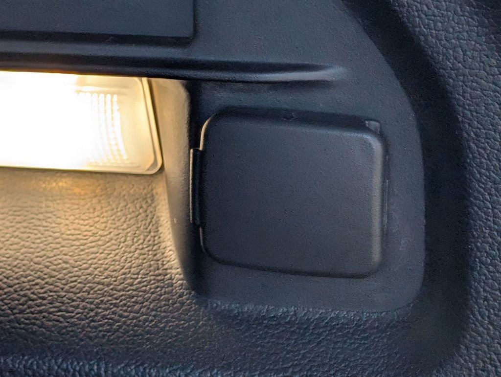 Certified 2021 Ford Explorer XLT w/ Equipment Group 202A image 21