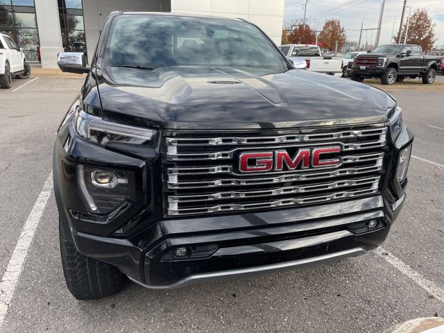 Used 2024 GMC Canyon Denali w/ LPO, Denali Black Edition image 3